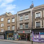 Studio Flat On London\'S Famous Brick Lane - Historic Location In The Heart Of London\'S East End