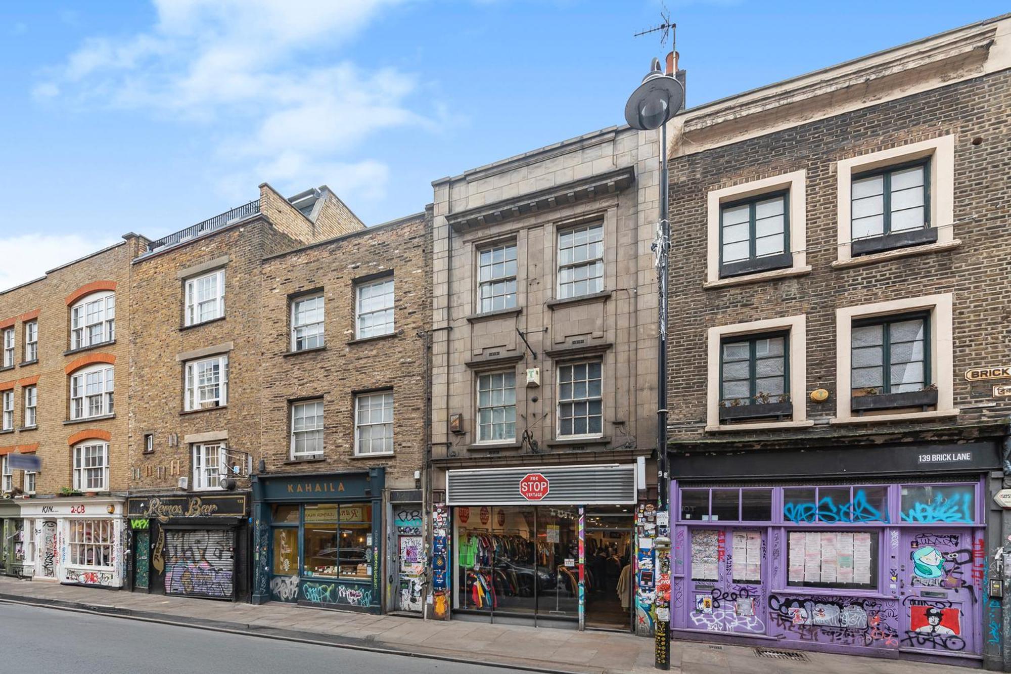 Flat On London's Famous Brick Lane - Historic Location In The Heart Of London's East End