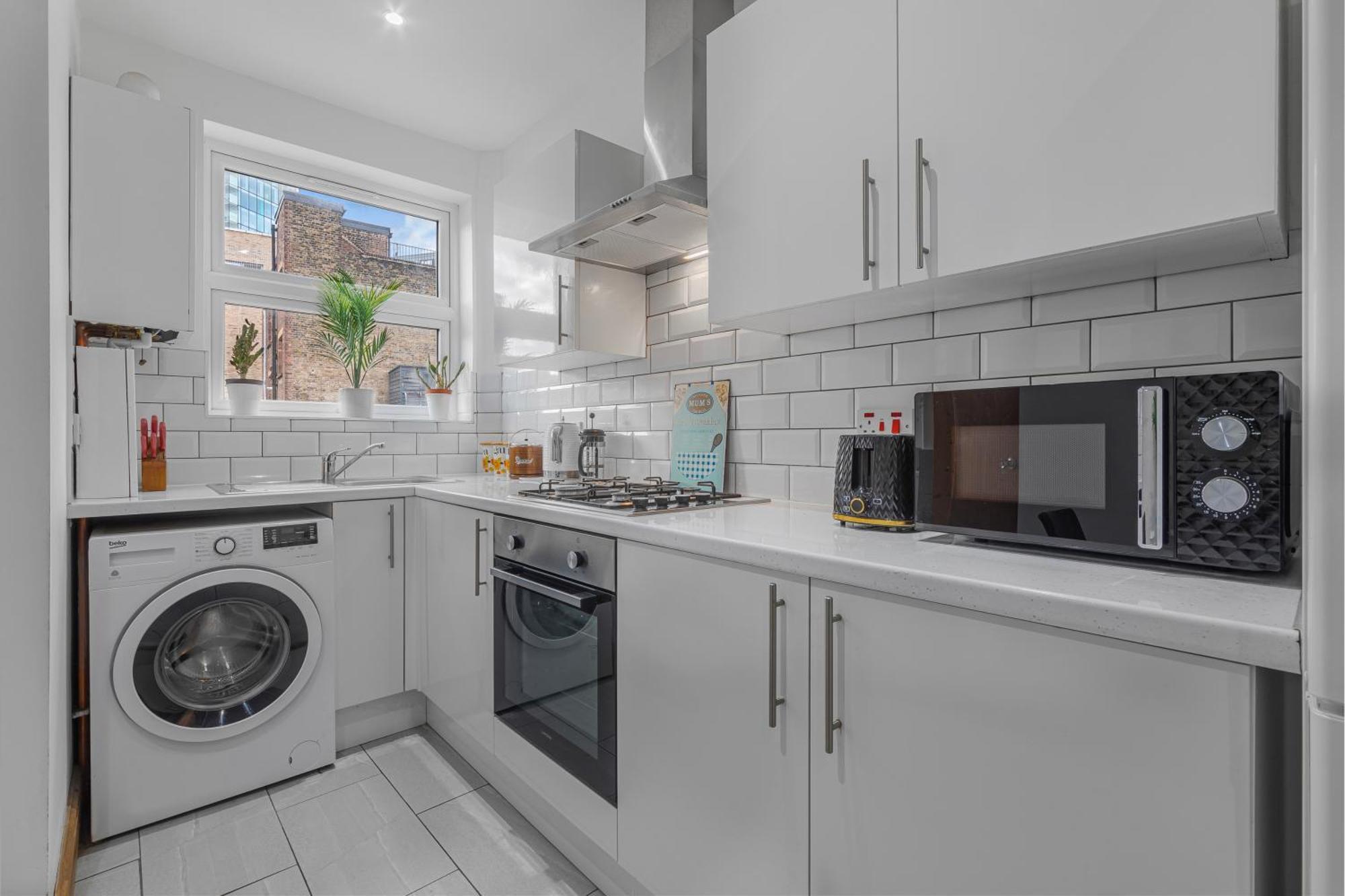 Flat On London's Famous Brick Lane - Historic Location In The Heart Of London's East End Londra